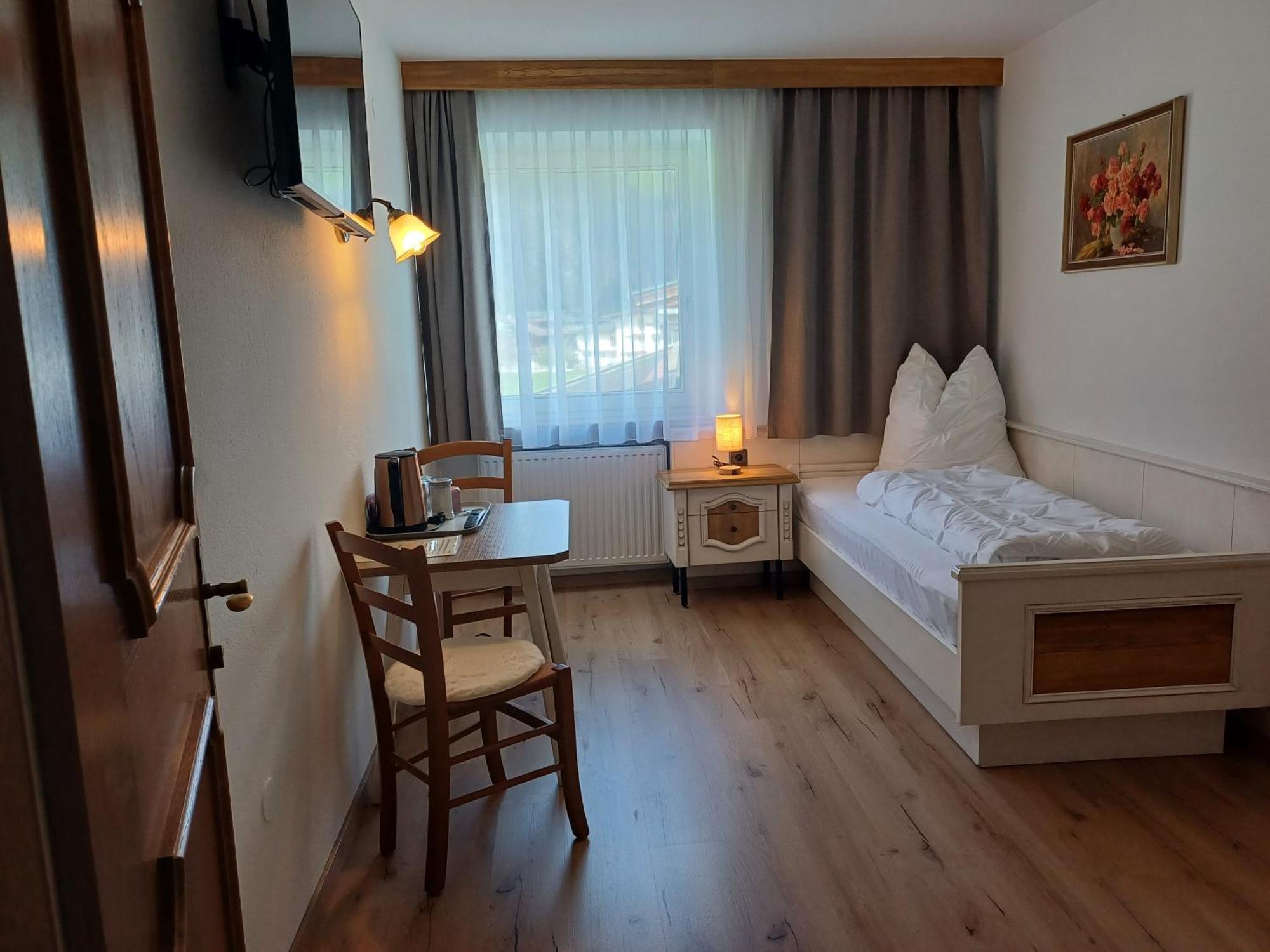 زيل أم زيلر Gaestehaus Berta الغرفة الصورة