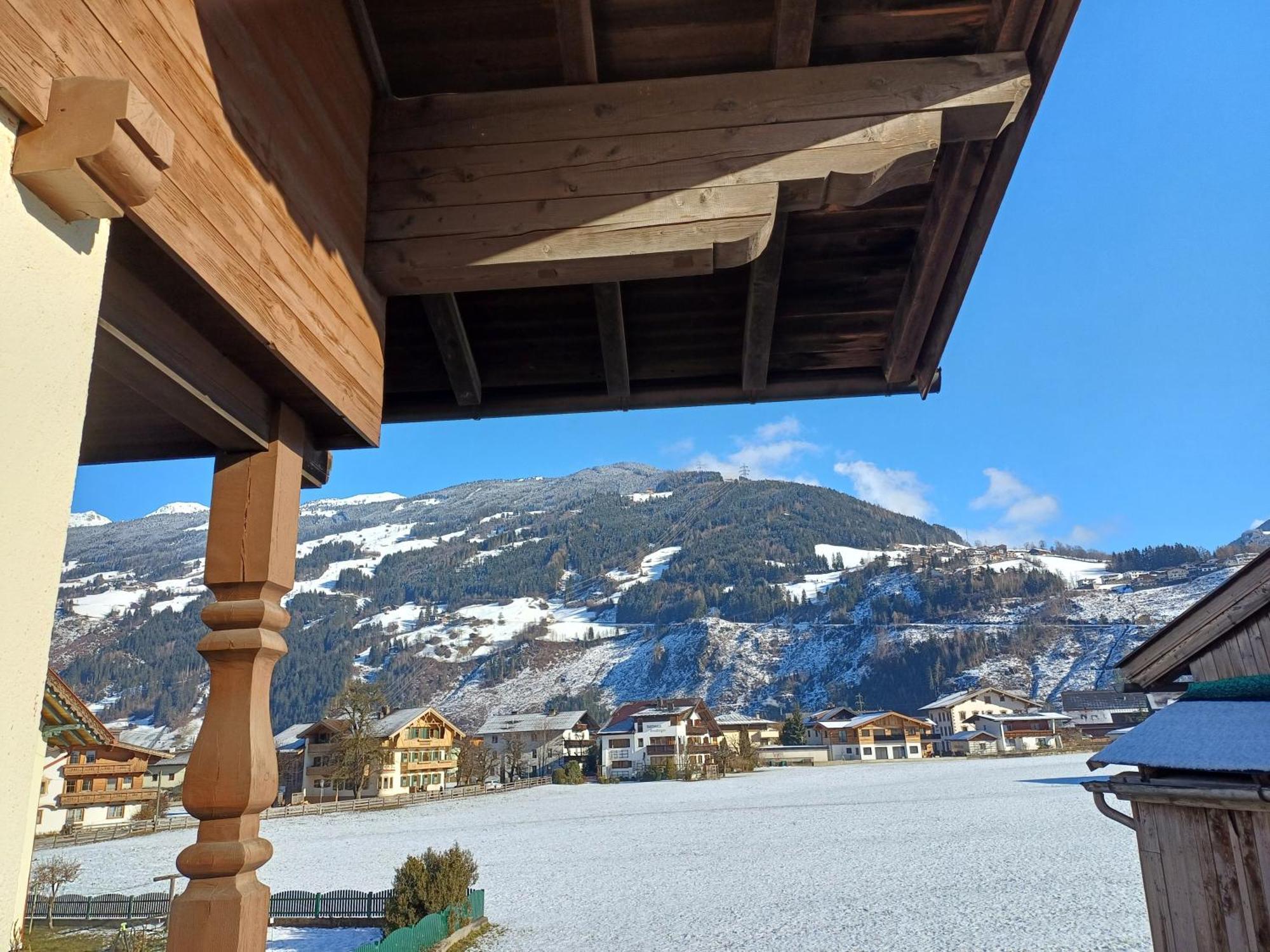 زيل أم زيلر Gaestehaus Berta الغرفة الصورة